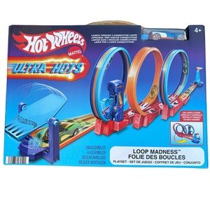 Hot Wheels Ultra Hots Loop Madness
